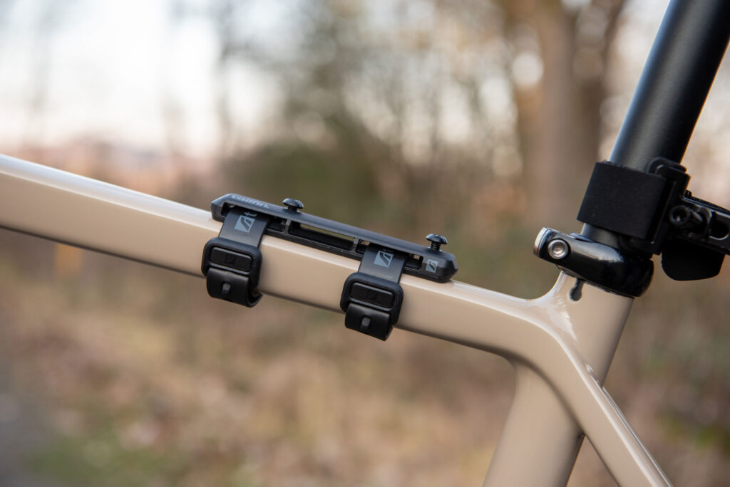 Tailfin Hydromount am Fahrrad seitlich