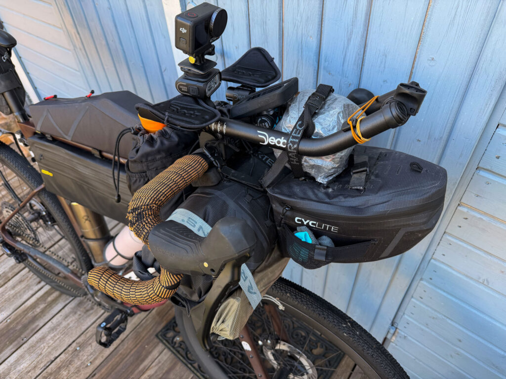 Cockpit mit Aerobars und Cyclite Taschen