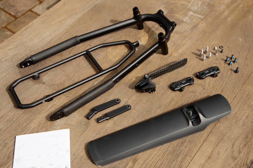 Tailfin Journey Pannier Rack mit Pannier Mounts