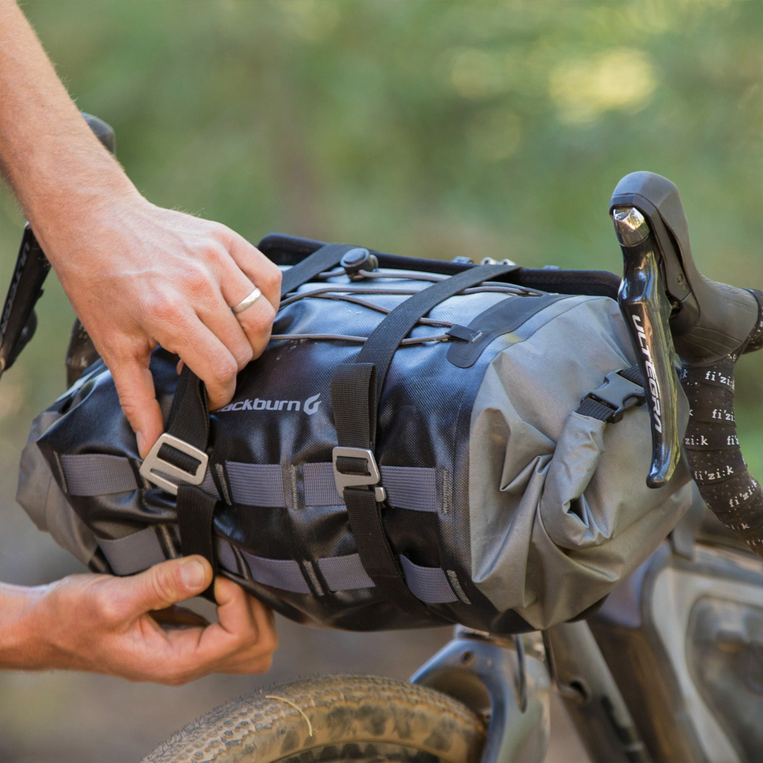 blackburn outpost elite handlebar roll review