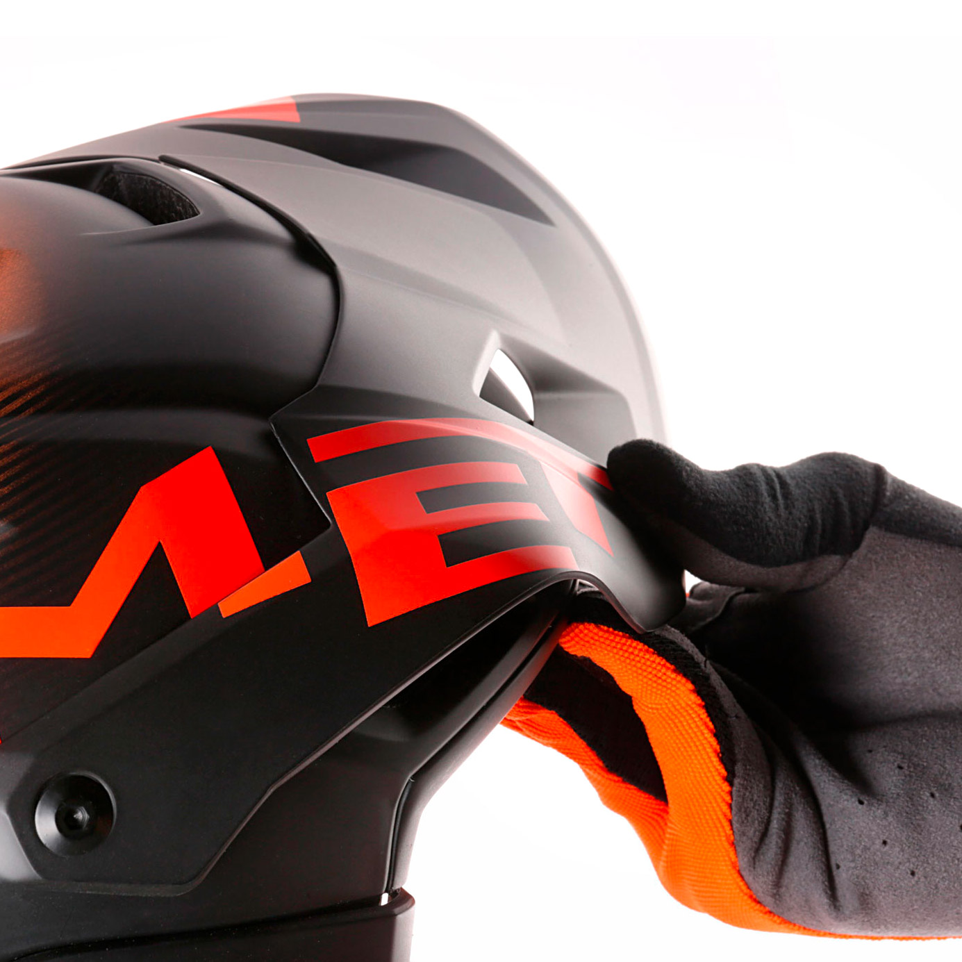 met-parachute-mcr-mips-visor-flex MET Parachute MCR MIPS Fullface Helm mit abnehmbarem Kinnbügel