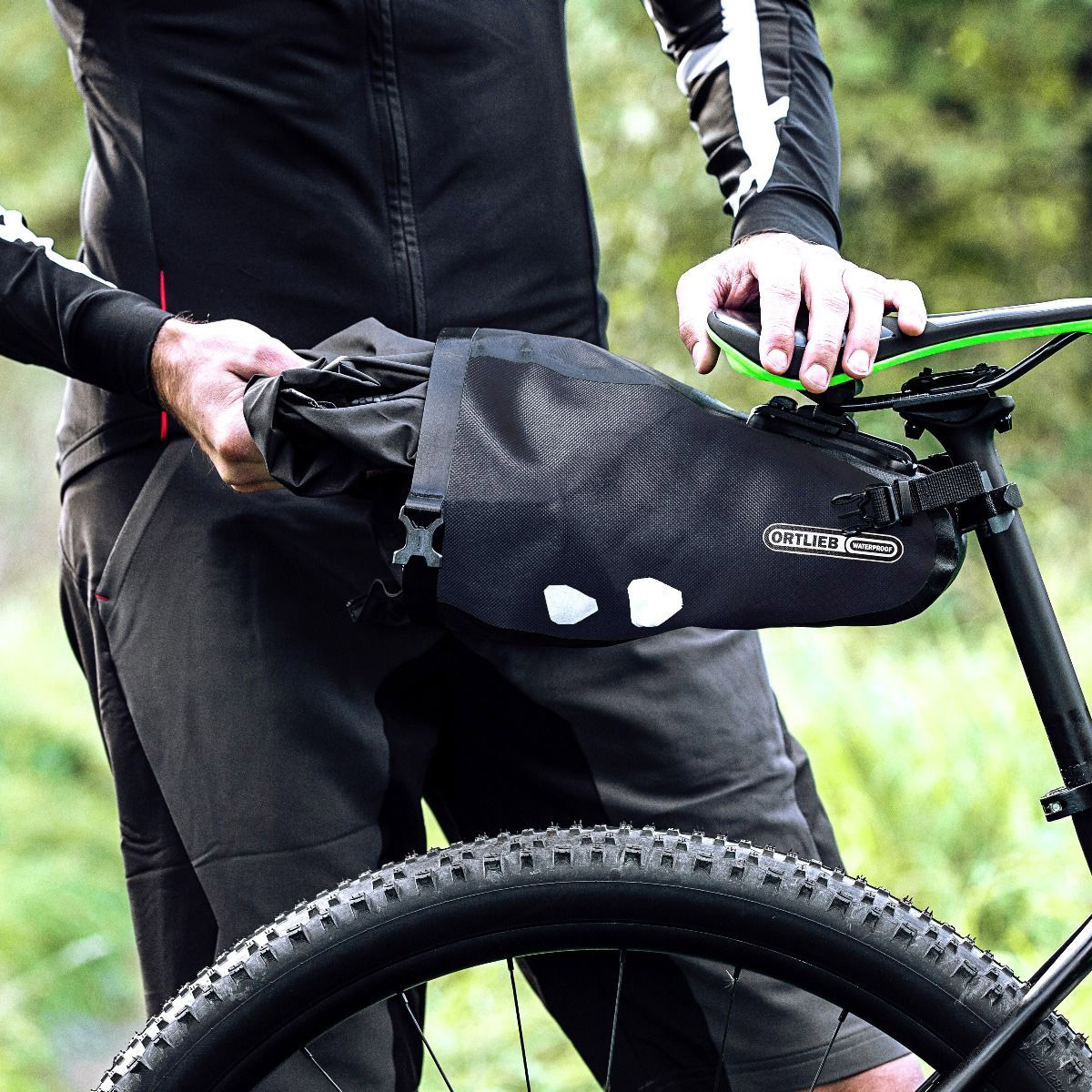 Ortlieb Saddle Bag Two Satteltasche 1 6L 4 1L Black Matt 1 6 L F9414 ortlieb-saddle-bag-two-satteltasche-1-6l-4-1l-black-matt-1-6-l-f9414